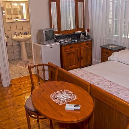 Marina Rooms Komiža الغرفة الصورة