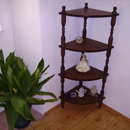 Marina Rooms Komiža الغرفة الصورة