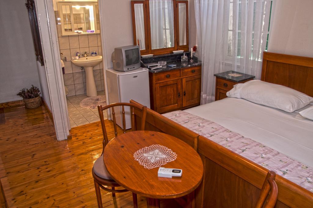 Marina Rooms Komiža الغرفة الصورة