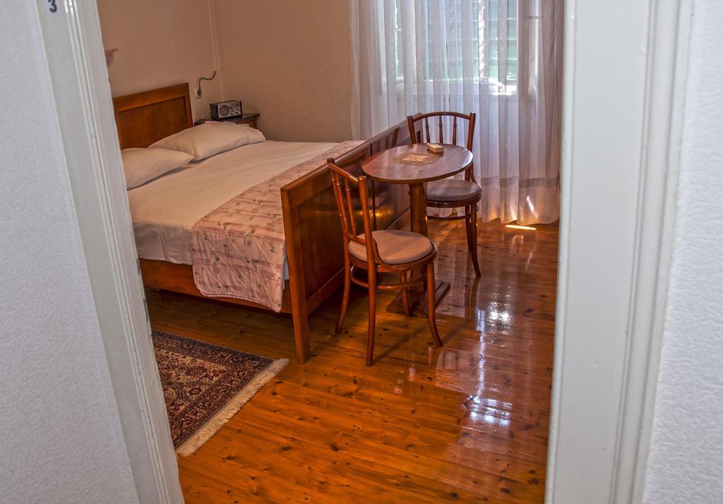 Marina Rooms Komiža الغرفة الصورة