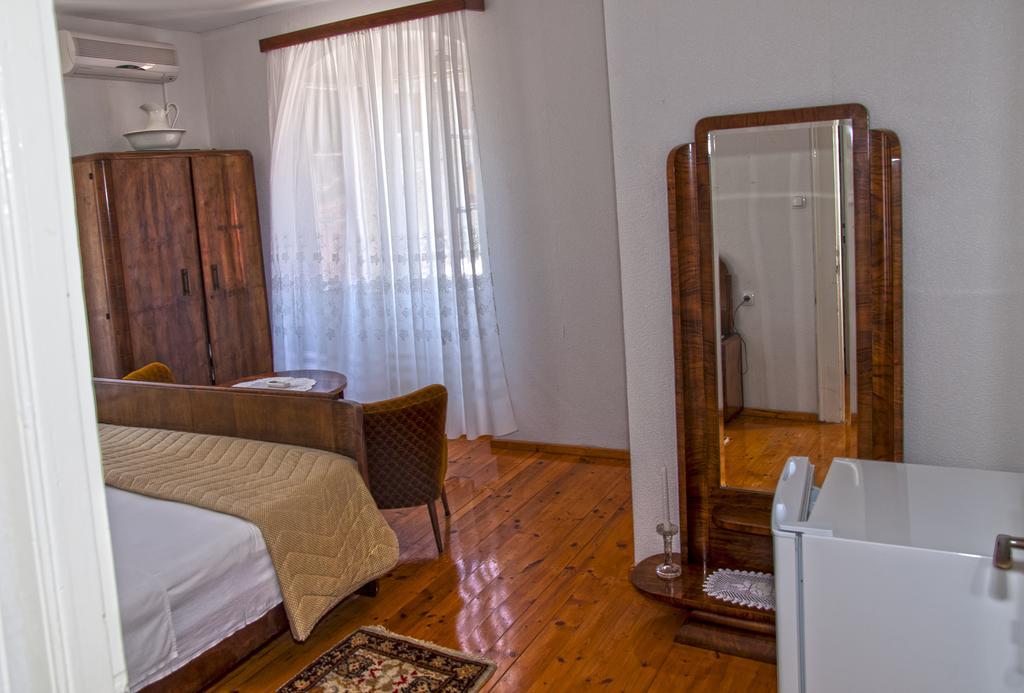 Marina Rooms Komiža الغرفة الصورة