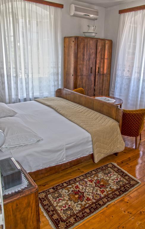 Marina Rooms Komiža الغرفة الصورة